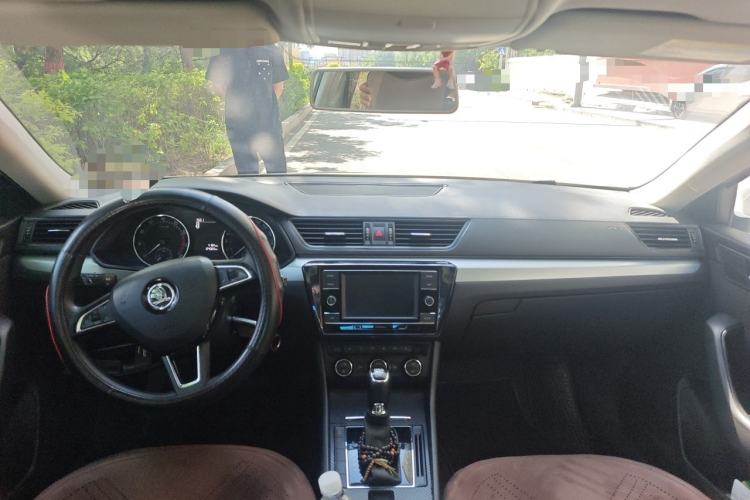 Used Skoda Superb 2016 TSI280 DSG Advanced Edition Center Console