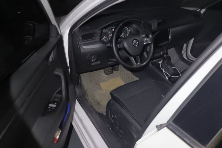 Used Skoda Superb 2016 TSI280 DSG Innovation Edition Driver Seat