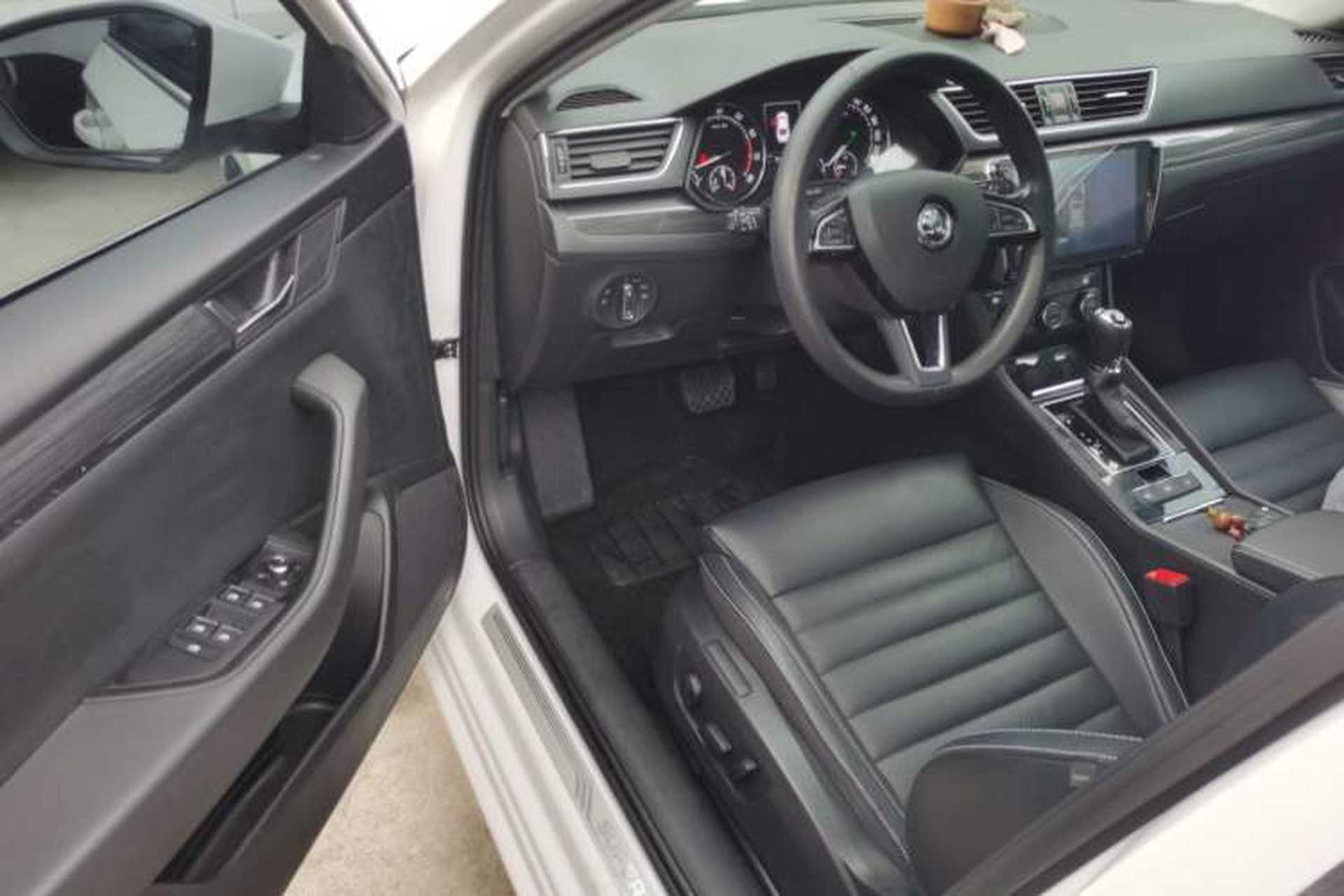 Used Skoda Superb 2016 TSI330 DSG Smart Drive Edition Driver Seat