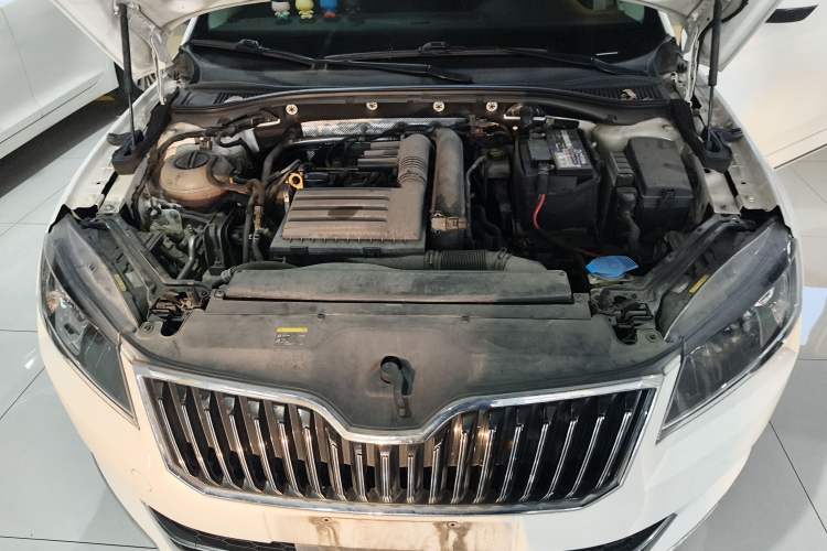 Used Skoda Superb 2016 TSI280 DSG Innovation Edition Engine Bay