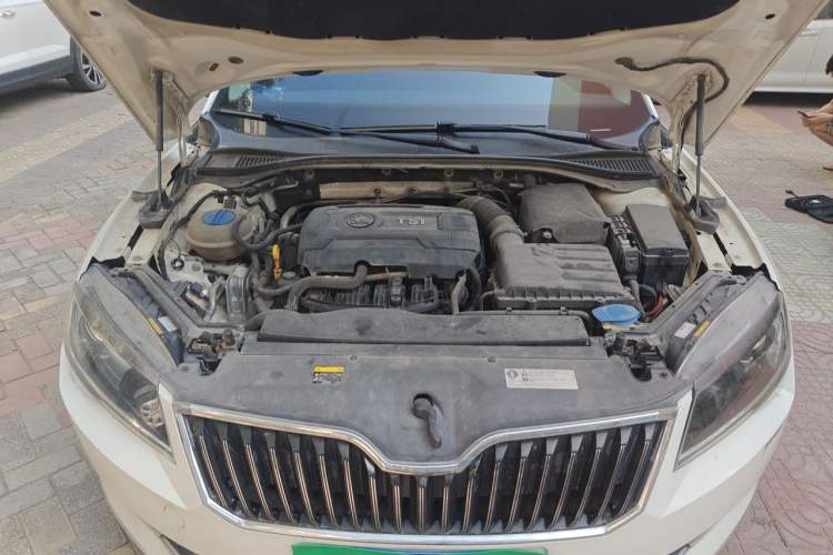Used Skoda Superb 2016 TSI330 DSG Innovation Edition Engine Bay