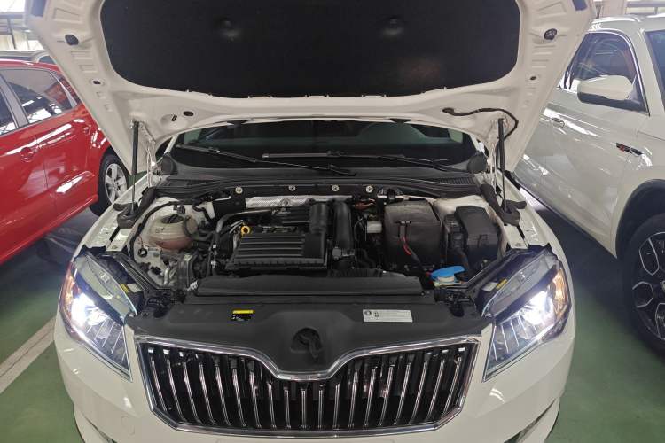 Used Skoda Superb 2016 TSI280 DSG Innovation Edition Engine Bay