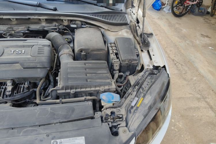 Used Skoda Superb 2016 TSI330 DSG Innovation Edition Engine Bay Left