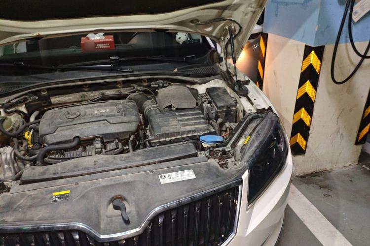 Used Skoda Superb 2016 TSI330 DSG Innovation Edition Engine Bay Left
