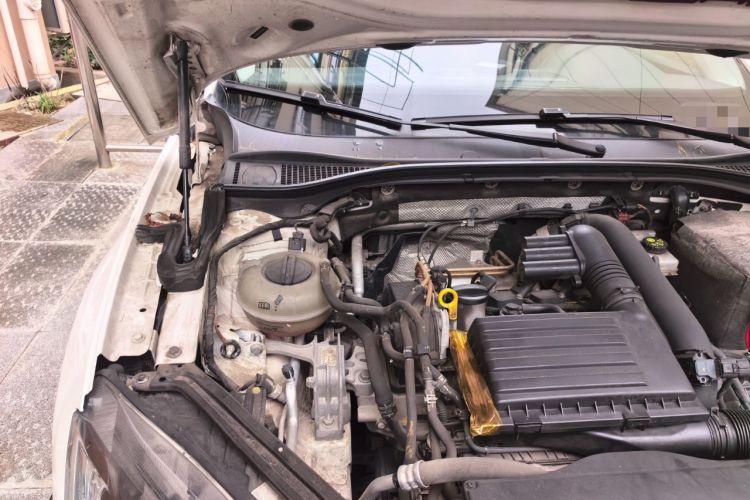Used Skoda Superb 2016 TSI280 DSG Innovation Edition Engine Bay Right