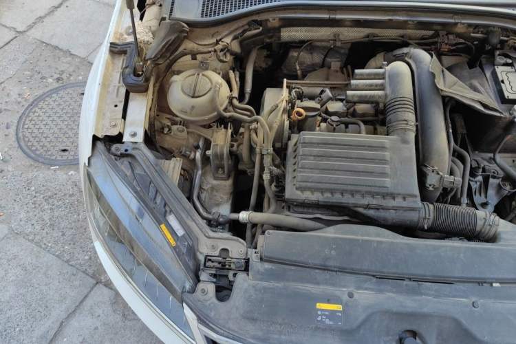 Used Skoda Superb 2016 TSI280 DSG Innovation Edition Engine Bay Right