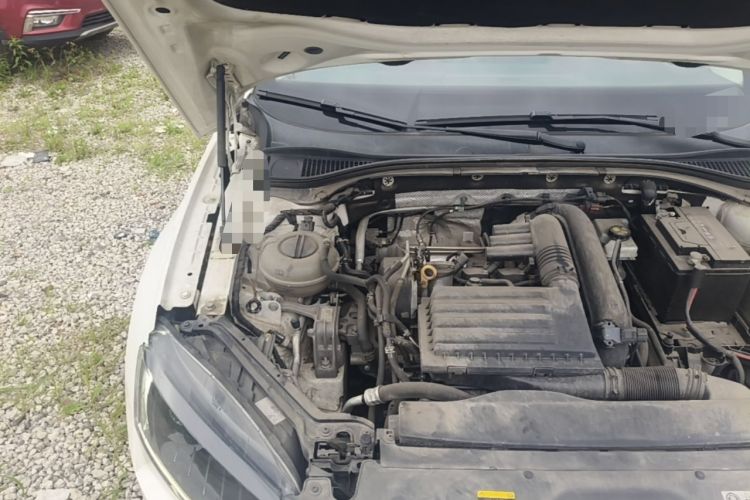 Used Skoda Superb 2016 TSI280 Manual Front-Drive Version Engine Bay Right