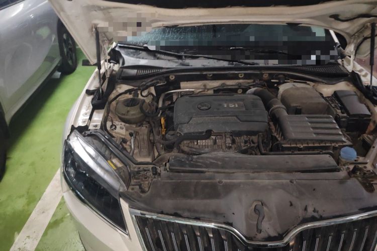 Used Skoda Superb 2016 TSI330 DSG Innovation Edition Engine Bay Right