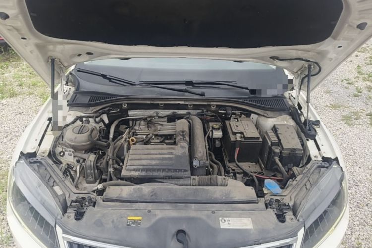 Used Skoda Superb 2016 TSI280 Manual Front-Drive Version Engine Bay