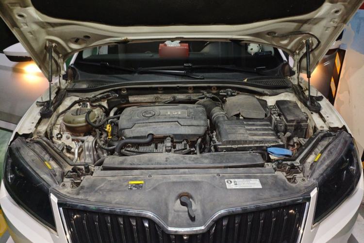 Used Skoda Superb 2016 TSI330 DSG Innovation Edition Engine Bay