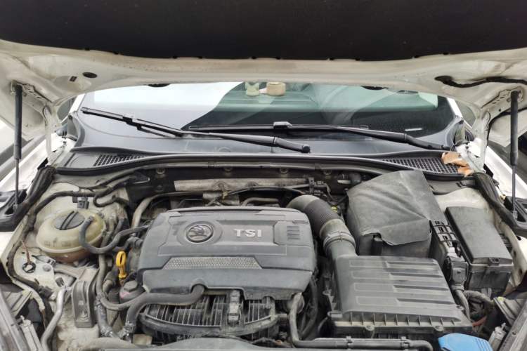 Used Skoda Superb 2016 TSI330 DSG Smart Drive Edition Engine Bay