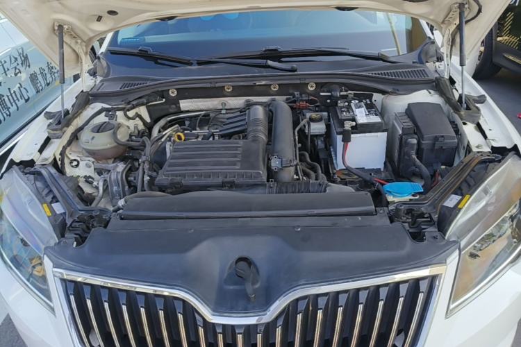 Used Skoda Superb 2016 TSI280 DSG Innovation Edition Engine Bay