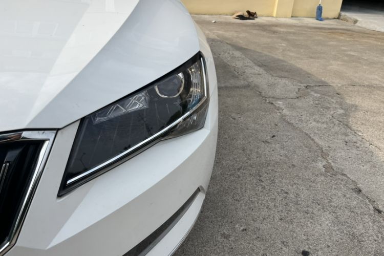 Used Skoda Superb 2016 TSI280 DSG Innovation Edition Exterior 11