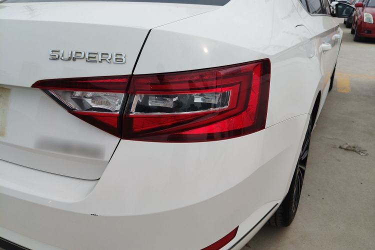Used Skoda Superb 2016 TSI280 DSG Innovation Edition Exterior 3
