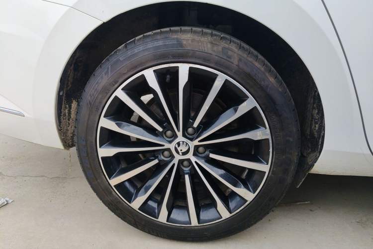 Used Skoda Superb 2016 TSI280 DSG Innovation Edition Exterior 5