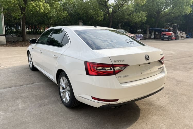 Used Skoda Superb 2016 TSI280 DSG Innovation Edition Exterior 7