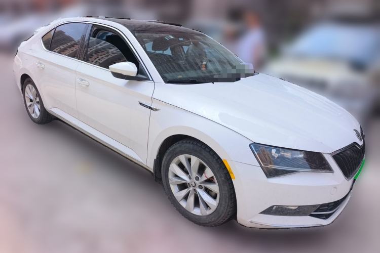 Used Skoda Superb 2016 TSI280 DSG Innovation Edition Front Right 45 Deg
