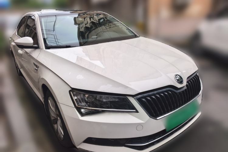 Used Skoda Superb 2016 TSI280 DSG Innovation Edition Front Right 45 Deg