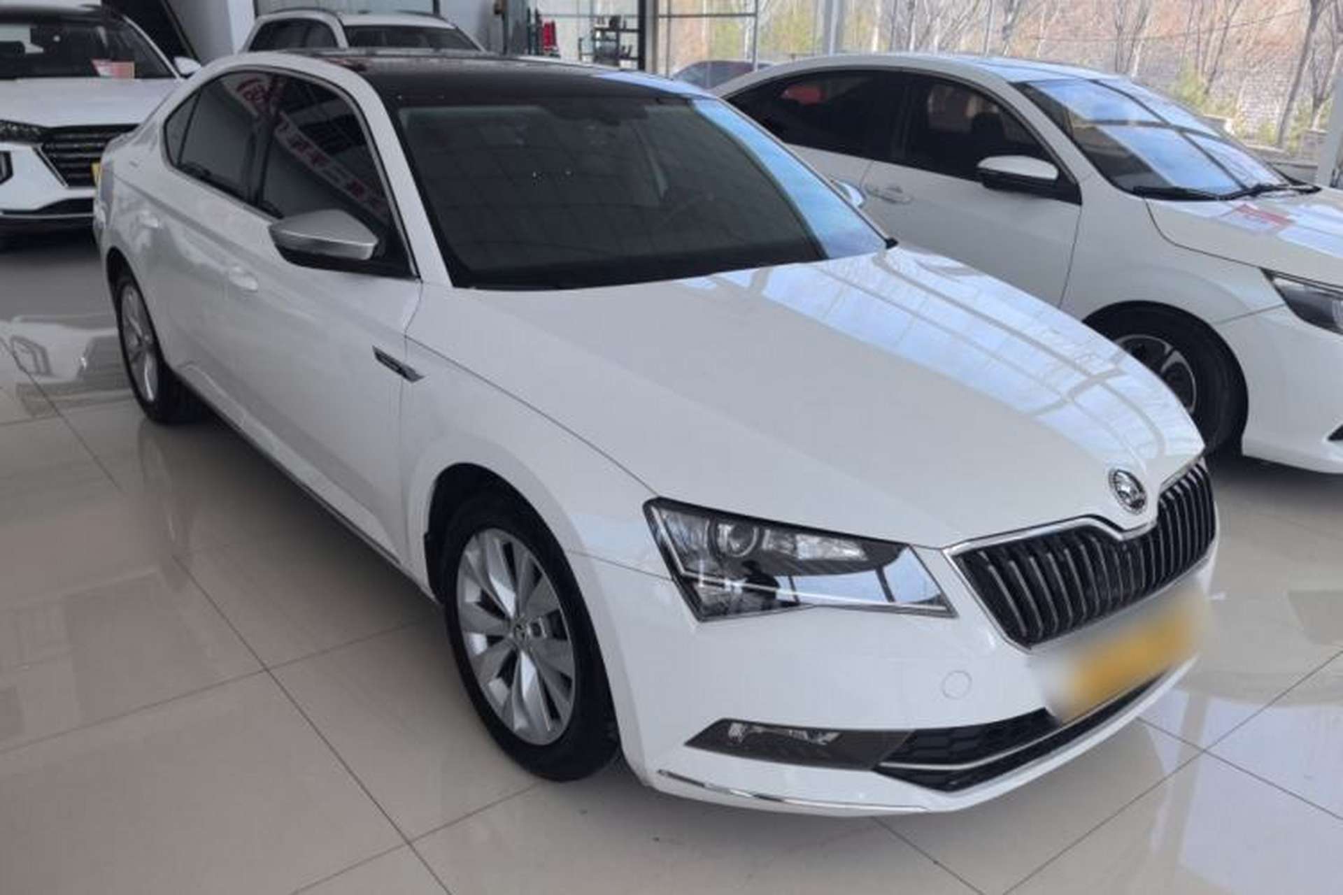 Used Skoda Superb 2016 TSI280 DSG Innovation Edition Front Right 45 Deg