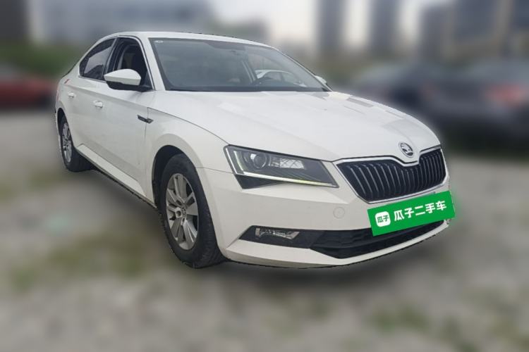 Used Skoda Superb 2016 TSI280 Manual Front-Drive Version Front Right 45 Deg