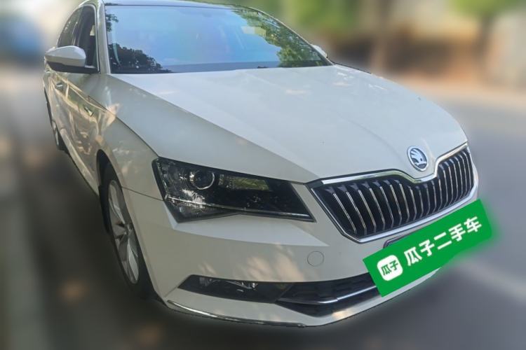 Used Skoda Superb 2016 TSI280 DSG Innovation Edition Front Right 45 Deg