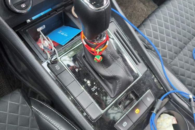 Used Skoda Superb 2016 TSI330 DSG Innovation Edition Gear Lever