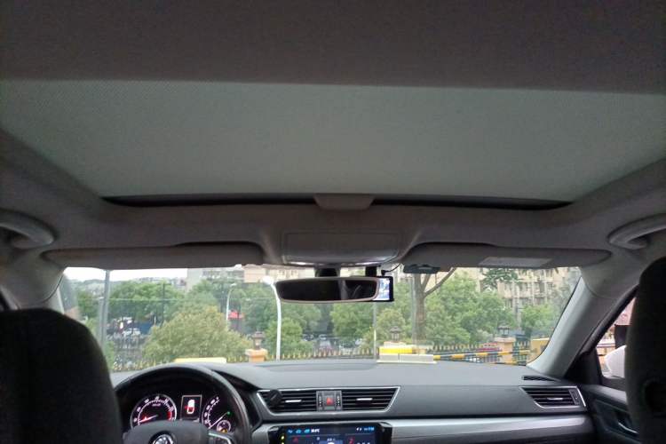 Used Skoda Superb 2016 TSI280 DSG Innovation Edition Headliner