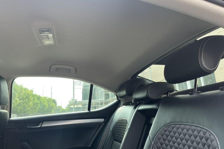 Used Skoda Superb 2016 TSI280 DSG Innovation Edition Interior 2