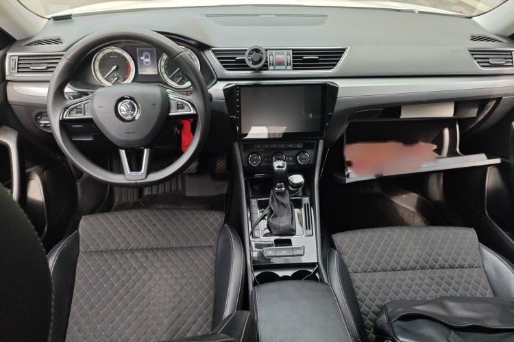 Used Skoda Superb 2016 TSI280 DSG Innovation Edition Interior 2