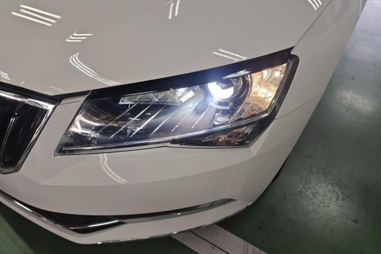 Used Skoda Superb 2016 TSI280 DSG Innovation Edition Left Front Headlight