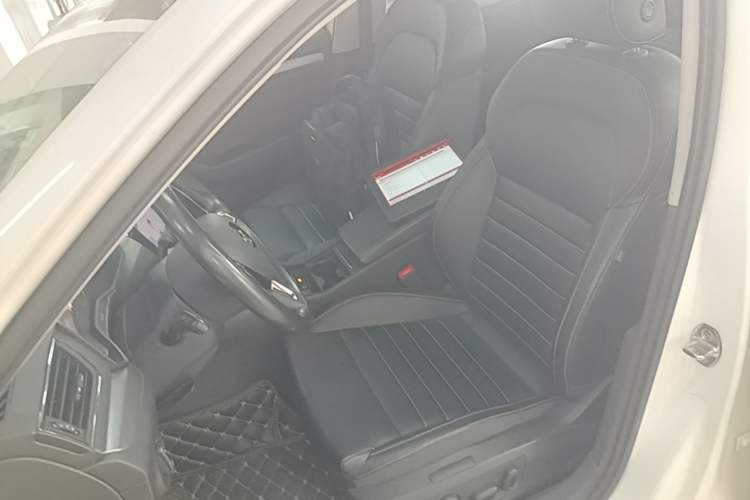 Used Skoda Superb 2016 TSI280 DSG Innovation Edition Left Front Seat