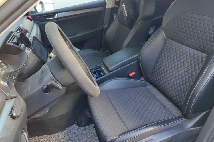 Used Skoda Superb 2016 TSI280 DSG Innovation Edition Left Front Seat