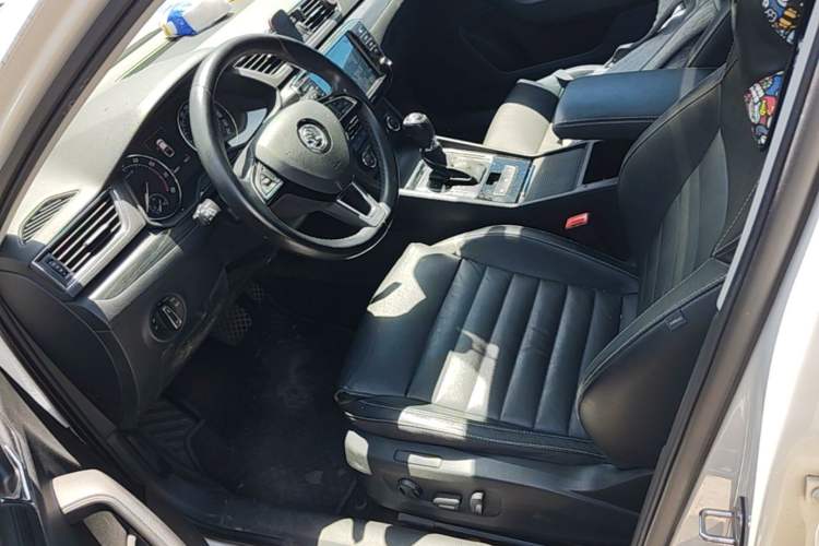 Used Skoda Superb 2016 TSI330 DSG Smart Drive Edition Left Front Seat
