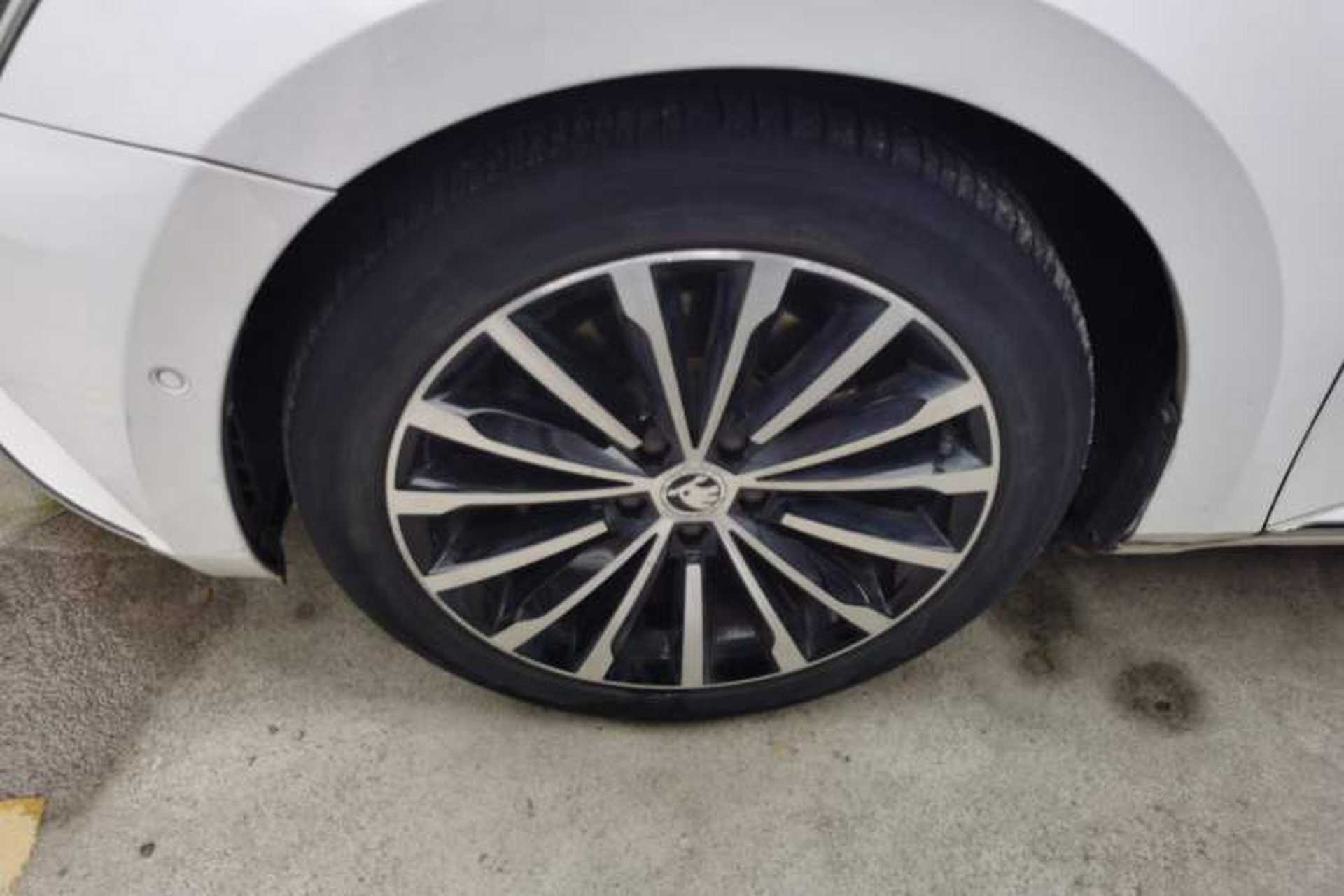 Used Skoda Superb 2016 TSI330 DSG Smart Drive Edition Left Front Wheel Hub