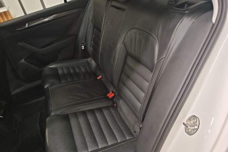 Used Skoda Superb 2016 TSI330 DSG Smart Drive Edition Left Rear Seat