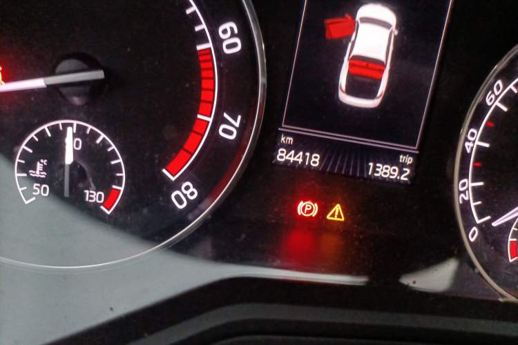 Used Skoda Superb 2016 TSI280 DSG Innovation Edition Odometer Close Up