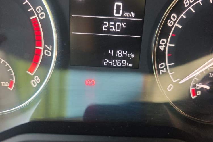 Used Skoda Superb 2016 TSI280 DSG Advanced Edition Odometer Close Up