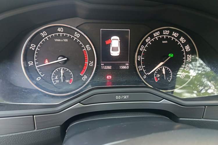 Used Skoda Superb 2016 TSI280 DSG Innovation Edition Odometer Close Up
