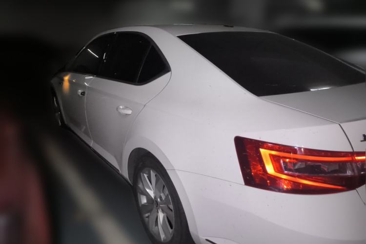Used Skoda Superb 2016 TSI280 DSG Innovation Edition Rear Left 45 Deg