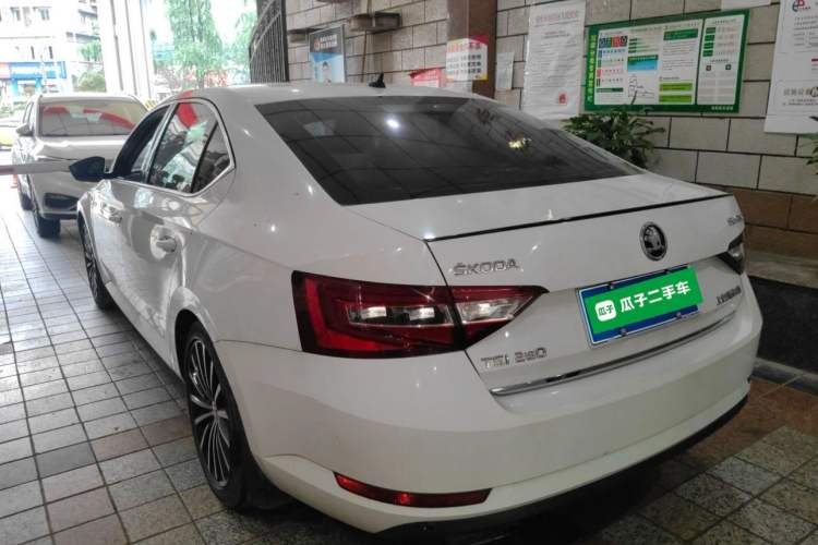 Used Skoda Superb 2016 TSI280 DSG Advanced Edition Rear Left 45 Deg