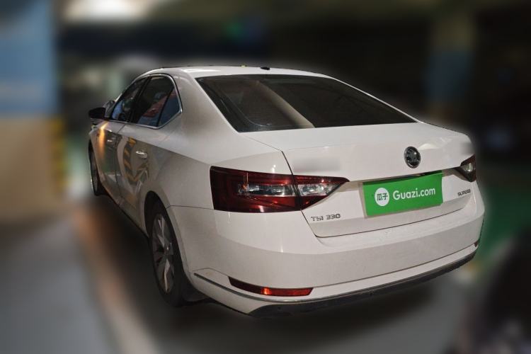 Used Skoda Superb 2016 TSI330 DSG Innovation Edition Rear Left 45 Deg