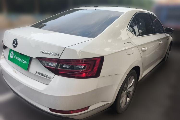 Used Skoda Superb 2016 TSI280 DSG Innovation Edition Rear Right 45 Deg