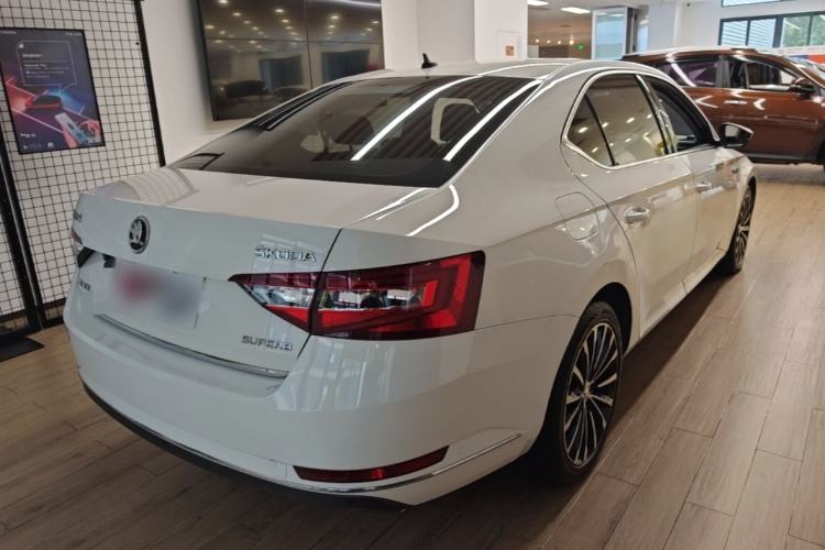 Used Skoda Superb 2016 TSI330 DSG Smart Drive Edition Rear Right 45 Deg