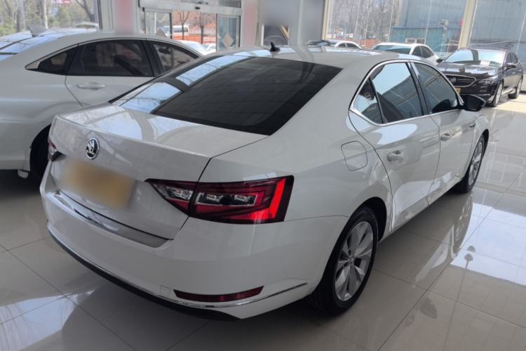 Used Skoda Superb 2016 TSI280 DSG Innovation Edition Rear Right 45 Deg