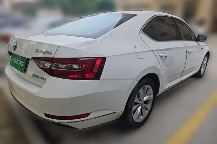 Used Skoda Superb 2016 TSI280 DSG Advanced Edition Rear Right 45 Deg