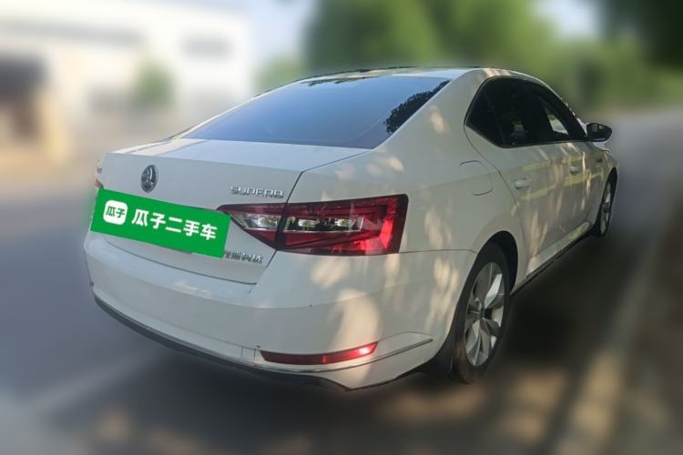 Used Skoda Superb 2016 TSI280 DSG Innovation Edition Rear Right 45 Deg