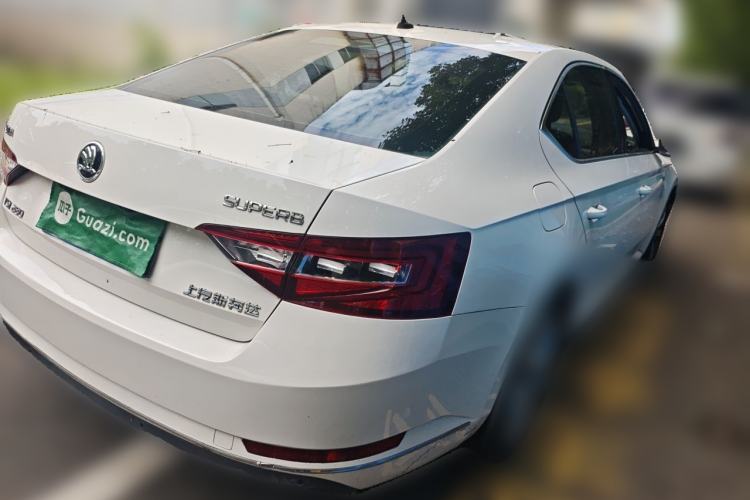 Used Skoda Superb 2016 TSI280 DSG Innovation Edition Rear Right 45 Deg