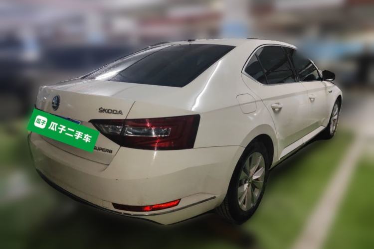 Used Skoda Superb 2016 TSI330 DSG Innovation Edition Rear Right 45 Deg