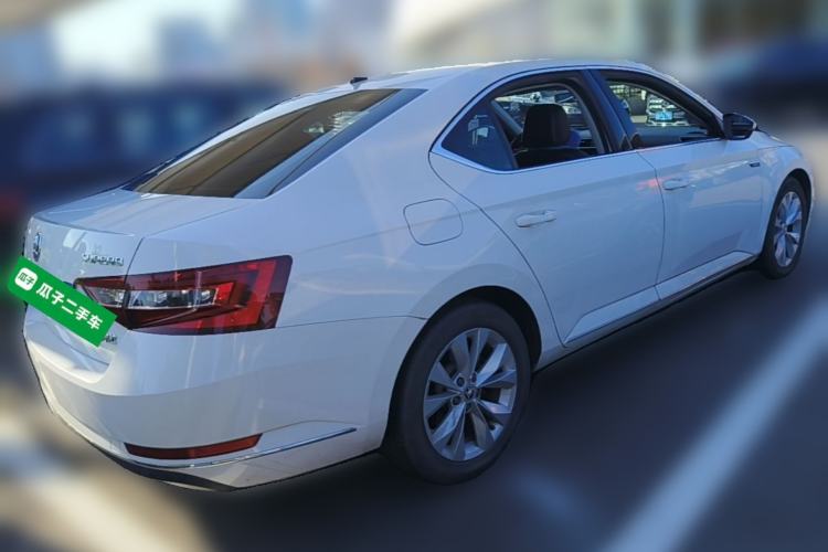 Used Skoda Superb 2016 TSI280 DSG Innovation Edition Rear Right 45 Deg
