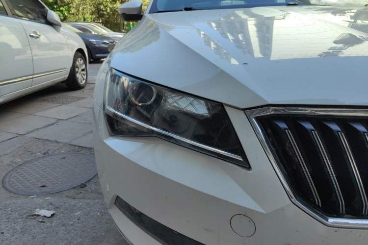 Used Skoda Superb 2016 TSI280 DSG Innovation Edition Right Front Headlight